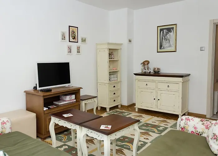 Daire Chayka Charm Cozy 1bd In By Flat Mаnager